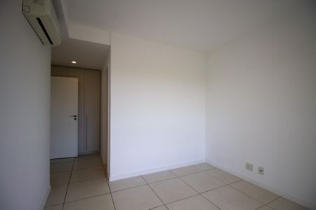 Apartamento à venda com 171m², 4 quartos e 3 vagas Apartamento à venda com 171m², 4 quartos e 3 vagasSuíte 2