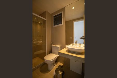 Apartamento à venda com 171m², 4 quartos e 3 vagas Apartamento à venda com 171m², 4 quartos e 3 vagasBanheiro da Suíte 2