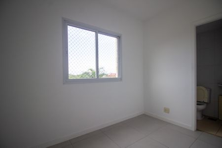 Apartamento à venda com 171m², 4 quartos e 3 vagas Apartamento à venda com 171m², 4 quartos e 3 vagasQuarto de Serviço