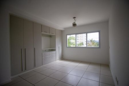 Apartamento à venda com 171m², 4 quartos e 3 vagas Apartamento à venda com 171m², 4 quartos e 3 vagasSuíte 1