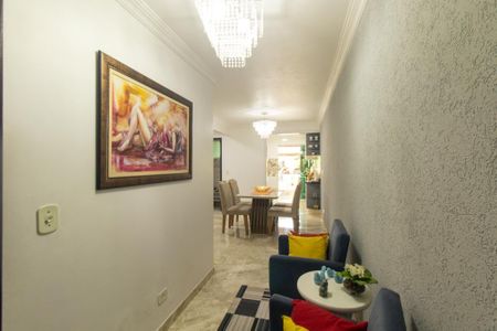 Casa para alugar com 255m², 3 quartos e 3 vagasSala