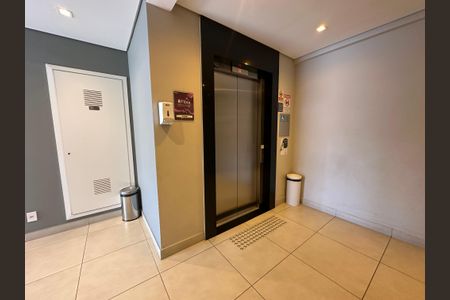 Apartamento à venda com 44m², 2 quartos e 1 vagaHall de entrada