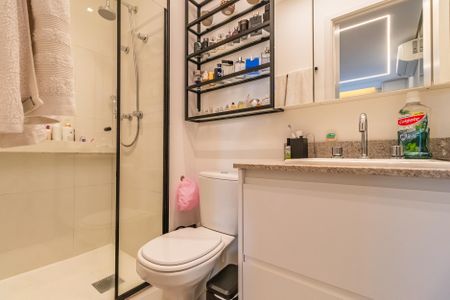Apartamento para alugar com 69m², 2 quartos e 2 vagas Apartamento para alugar com 69m², 2 quartos e 2 vagasBanheiro da Suíte