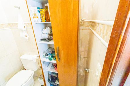 Casa de condomínio à venda com 80m², 3 quartos e 1 vaga Casa de condomínio à venda com 80m², 3 quartos e 1 vagaBanheiro social