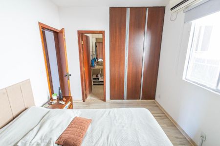 Casa de condomínio à venda com 80m², 3 quartos e 1 vaga Casa de condomínio à venda com 80m², 3 quartos e 1 vagaSuíte