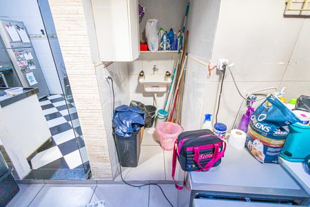 Casa de condomínio à venda com 80m², 3 quartos e 1 vaga Casa de condomínio à venda com 80m², 3 quartos e 1 vagaÁrea de serviço