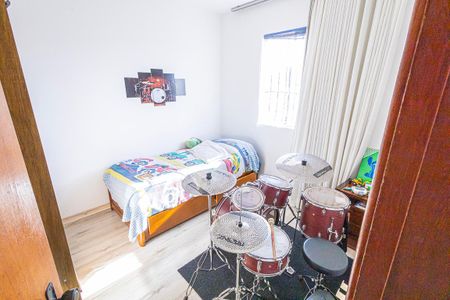 Casa de condomínio à venda com 80m², 3 quartos e 1 vagaQuarto 