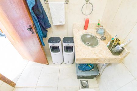 Casa de condomínio à venda com 80m², 3 quartos e 1 vagaBanheiro social