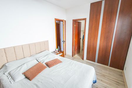 Casa de condomínio à venda com 80m², 3 quartos e 1 vaga Casa de condomínio à venda com 80m², 3 quartos e 1 vagaSuíte