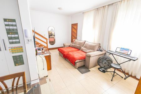 Casa de condomínio à venda com 80m², 3 quartos e 1 vagaSala