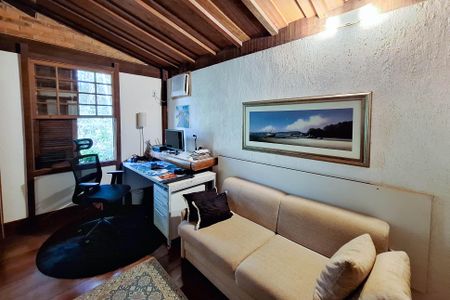 Casa de condomínio à venda com 320m², 4 quartos e 2 vagas Casa de condomínio à venda com 320m², 4 quartos e 2 vagasQuarto 2