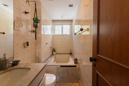 Apartamento à venda com 94m², 3 quartos e 1 vagaBanheiro Suite