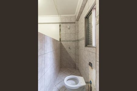 Banheiro de kitnet/studio para alugar com 1 quarto, 42m² em República, São Paulo