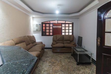 Sala de casa para alugar com 3 quartos, 200m² em Biritiba, Poá