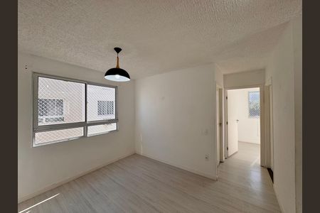 Sala de apartamento para alugar com 2 quartos, 42m² em Vargem Pequena, Rio de Janeiro