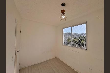 Quarto 1 de apartamento para alugar com 2 quartos, 42m² em Vargem Pequena, Rio de Janeiro