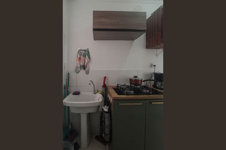 Cozinha/Área de serviço de apartamento à venda com 2 quartos, 51m² em Vila Nova, Porto Alegre