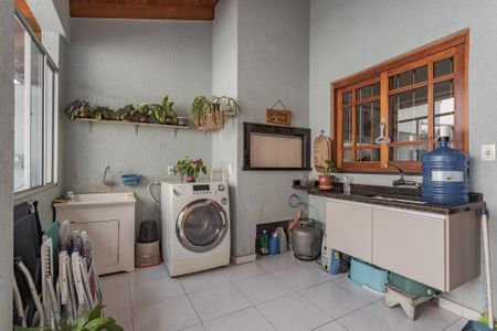 Casa à venda com 170m², 2 quartos e 2 vagas Casa à venda com 170m², 2 quartos e 2 vagasÁrea de Serviço