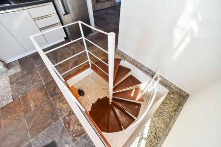 Escada de apartamento à venda com 3 quartos, 164m² em Passo da Areia, Porto Alegre