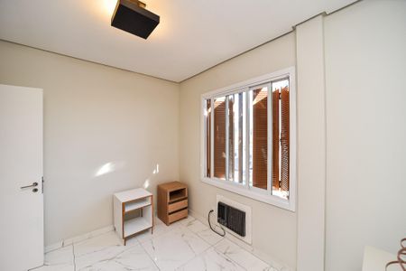 Apartamento à venda com 164m², 3 quartos e 2 vagas Apartamento à venda com 164m², 3 quartos e 2 vagasQuarto 2