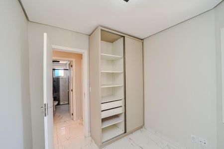 Apartamento à venda com 164m², 3 quartos e 2 vagas Apartamento à venda com 164m², 3 quartos e 2 vagasQuarto 1