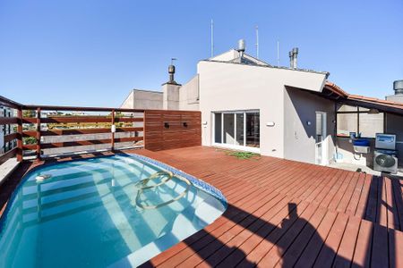 Apartamento à venda com 164m², 3 quartos e 2 vagas Apartamento à venda com 164m², 3 quartos e 2 vagasPiscina