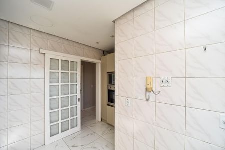 Apartamento à venda com 164m², 3 quartos e 2 vagas Apartamento à venda com 164m², 3 quartos e 2 vagasCozinha