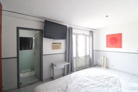 Casa para alugar com 220m², 3 quartos e 5 vagasSuíte 1