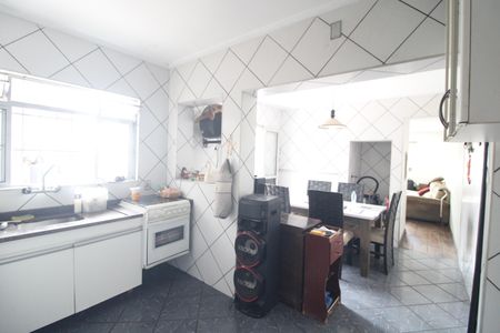 Casa para alugar com 220m², 3 quartos e 5 vagasCozinha