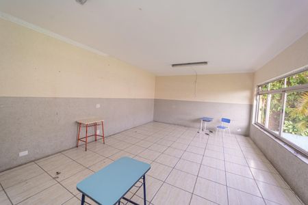 Casa para alugar com 300m², 8 quartos e 6 vagas