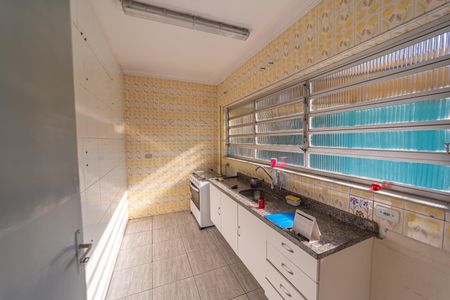 Casa para alugar com 300m², 8 quartos e 6 vagas