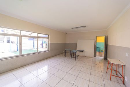Casa para alugar com 300m², 8 quartos e 6 vagas