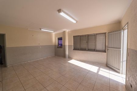 Casa para alugar com 300m², 8 quartos e 6 vagas