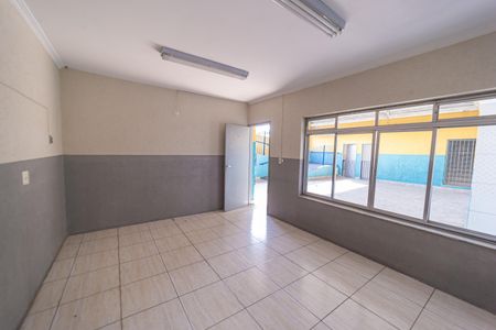 Casa para alugar com 300m², 8 quartos e 6 vagas