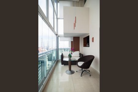 Apartamento à venda com 100m², 3 quartos e 2 vagasVaranda