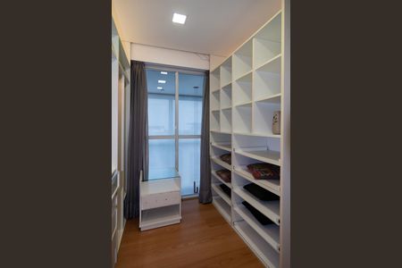 Apartamento à venda com 100m², 3 quartos e 2 vagasCloset da Suíte 1