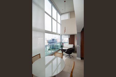 Apartamento à venda com 100m², 3 quartos e 2 vagasVaranda