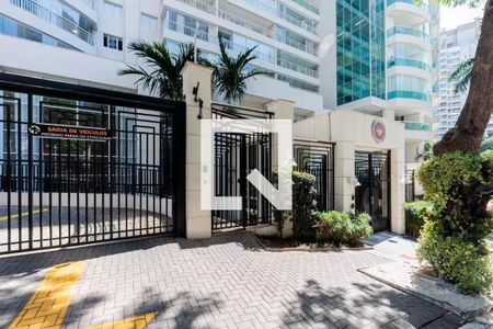 Apartamento à venda com 100m², 3 quartos e 2 vagasFachada