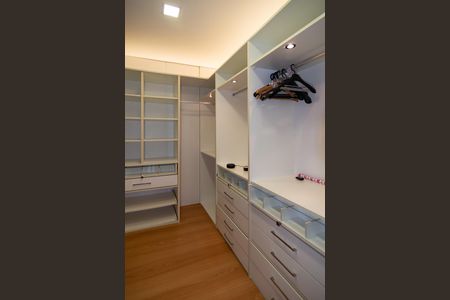 Apartamento à venda com 100m², 3 quartos e 2 vagasCloset da Suíte 1
