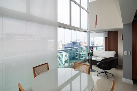 Apartamento à venda com 100m², 3 quartos e 2 vagasVaranda