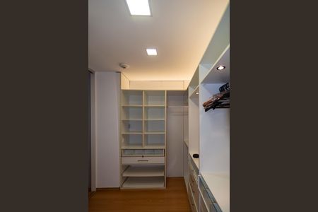 Apartamento à venda com 100m², 3 quartos e 2 vagasCloset da Suíte 1
