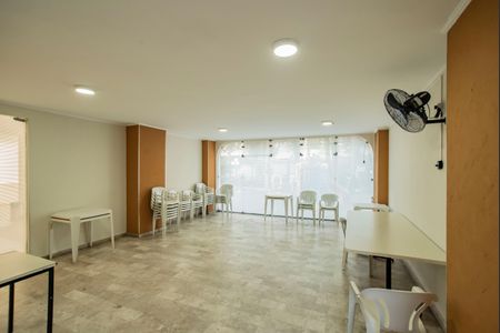 Apartamento à venda com 75m², 2 quartos e 1 vaga Apartamento à venda com 75m², 2 quartos e 1 vagaÁrea comum - Salão de festas