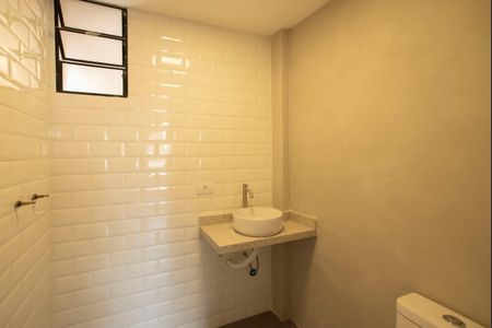 Apartamento à venda com 75m², 2 quartos e 1 vaga Apartamento à venda com 75m², 2 quartos e 1 vagaBanheiro da Suíte