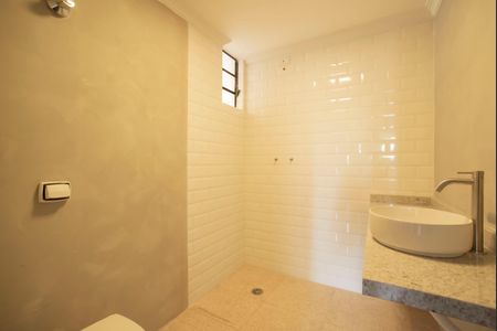 Apartamento à venda com 75m², 2 quartos e 1 vaga Apartamento à venda com 75m², 2 quartos e 1 vagaBanheiro