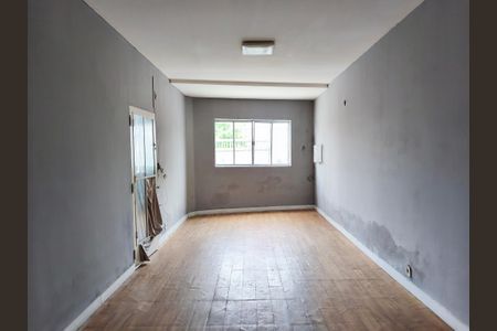 Casa à venda com 223m², 3 quartos e 5 vagasSala