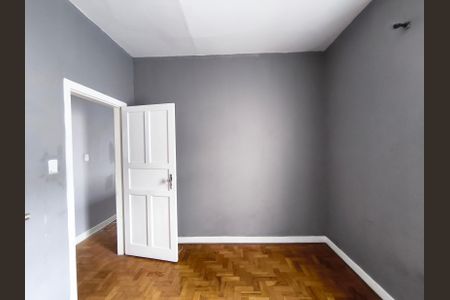 Casa à venda com 223m², 3 quartos e 5 vagasQuarto 2