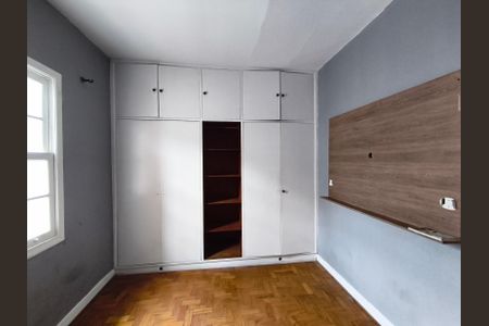 Casa à venda com 223m², 3 quartos e 5 vagasQuarto 2