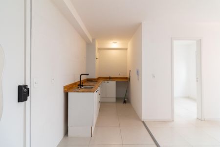 Sala - Cozinha de apartamento para alugar com 2 quartos, 36m² em Jardim Ester Yolanda, São Paulo