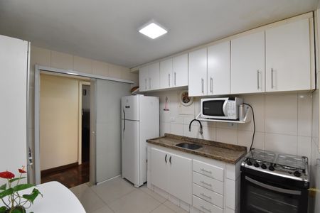 Apartamento para alugar com 140m², 3 quartos e sem vagaCozinha