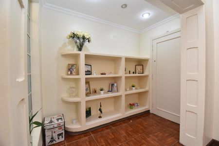 Hall de entrada de apartamento para alugar com 3 quartos, 140m² em Centro, Curitiba